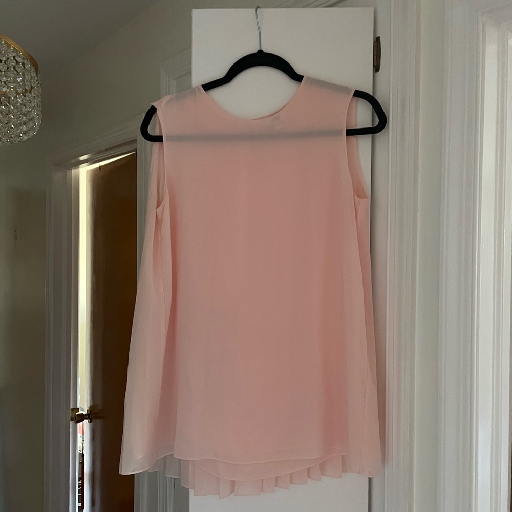 Uniqlo Pink Sleeveless Pleated Back Top in medium